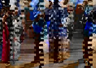 'Modern Family' season 7 spoilers, plot news: Luke and Manny prepares for their first prom, Claire searches for the mole in the company