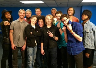 'American Idol' 2015 Elimination, Results Latest News: Final 8 Guys Recap as Savion Wright Eliminated