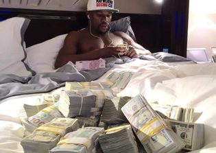 Pacquiao vs Mayweather Fight in 2015? Mayweather Reacts To Pacquiao's Victory With Instagram Photo Taunt