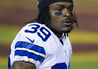 Dallas Cowboys news: Brandon Carr on his pay-cut and drive to get back on top