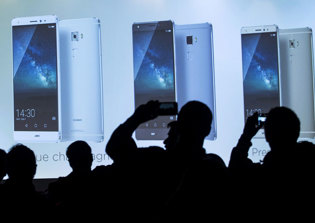 Huawei P10 news: high-end smartphone can go head to head with Samsung and Apple's 2017 releases
