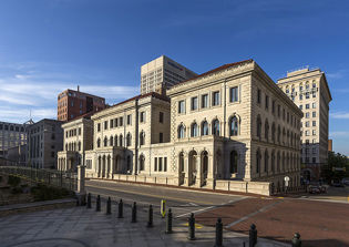 Federal court strikes down Christian-only prayer at commission meetings in North Carolina