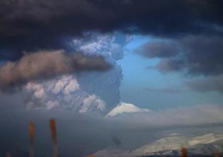 Alaska Pavlof Volcano eruption threat news 2016: Alert level upgraded to yellow
