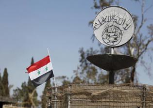 ISIS crucifies man for apostasy in Syria