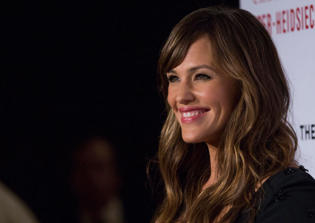 Jennifer Garner inspired to return to church with kids by 'Miracles From Heaven' movie