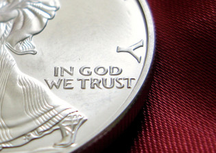 Wash. Satanic Temple Protests 'In God We Trust' Sign