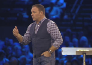 Mark Driscoll racketeering lawsuit dismissed
