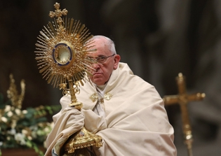 Pope Francis: Couples Who Choose Not to Have Children 'Selfish'