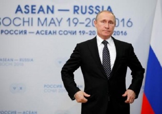 Thousands fast and pray after Vladimir Putin signs Russia law banning evangelism outside churches