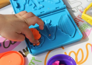 Swedish municipality forbids Christian preschoolers from praying at mealtimes and from saying 'Amen'