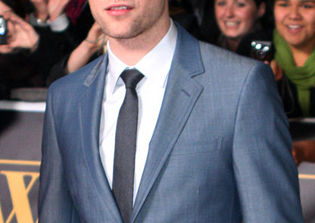 Robert Pattinson Girlfriend Pregnant? Tahliah Barnett Twitter Stirs Baby Rumors