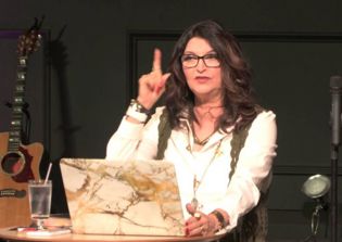 Oregon church does not want "excessive weight" on its worship team