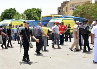 Suicide Bomber Injures 5 in Luxor Temple Attack
