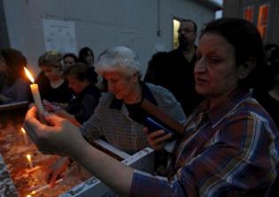 Muslim woman devotes herself to help Iraq Christians and religious minorities