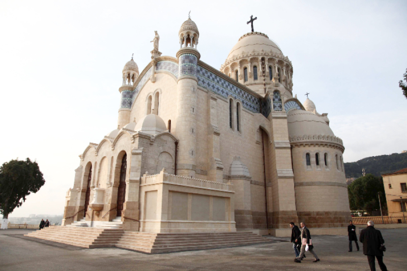 12 Christians Detained in Algeria After Worship Gathering as Police Seize Bibles