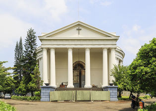 Many Indonesians are turning to Christ despite rise of radical Islam, says pastor