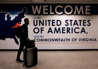 U.S. Supreme Court temporarily allows implementation of Trump's travel ban