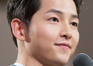 Song Joong-ki, Lee Kwang-soo spotted filming together; 'Descendants of the Sun' actor returning to TV soon?