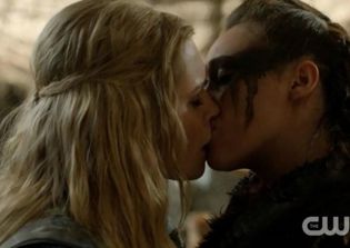 'The 100' season 4 spoilers: showrunner Jason Rothenberg talks about Clarke finding love again after Lexa