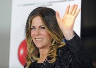 Rita Wilson, Tom Hanks' Wife, Undergoes Double Mastectomy to Fight Off Breast Cancer