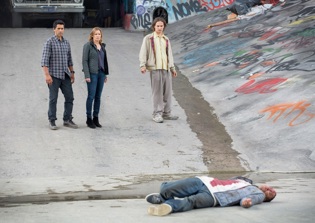 'The Walking Dead' Prequel Spoilers, News: 'Fear the Walking Dead' to Debut Summer 2015
