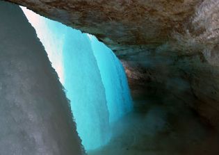 Frozen waterfall in Minneapolis shatters, breaks on woman