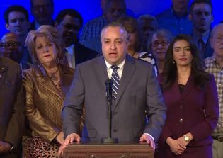 Texas pastors issue 'Toilet Seat Awards' to senators who voted against 'bathroom bill'