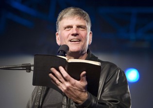 Franklin Graham calls Christians to join united prayer for 'divine intervention and healing' on America