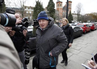 UK's Cameron tries to sell EU deal after London mayor backs Brexit