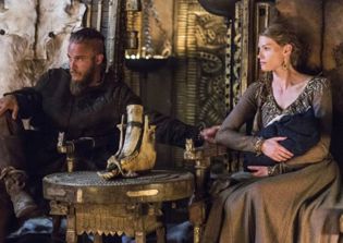 'Vikings' season 4 news: showrunner and departing actor discuss this week's shocking death