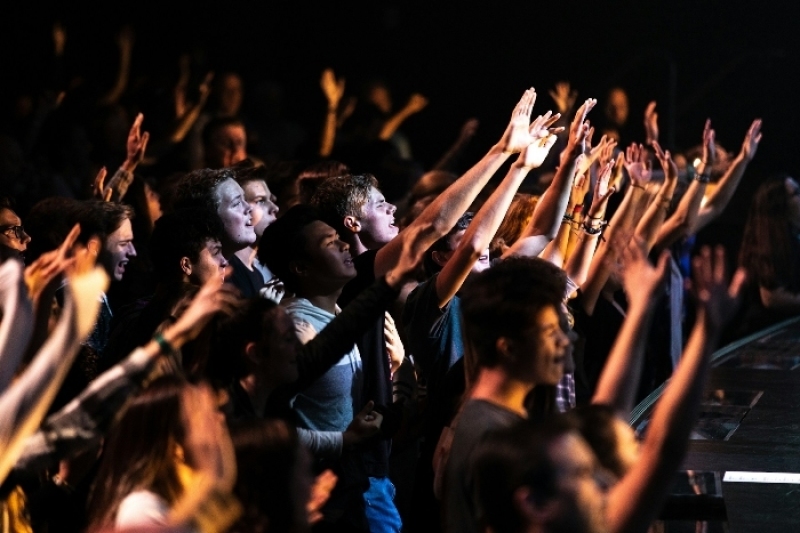 Evangelical Christianity Growing Among Young Adults, Men, and Ethnic Minorities in Britain: Report