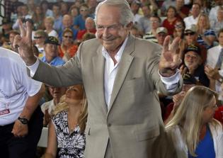 Pat Robertson: 'Gays Want Christians to Conform,' Like In Sodom and Gomorrah