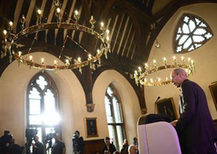 Archbishop of Canterbury to house Syrian refugee families next month at Lambeth Palace