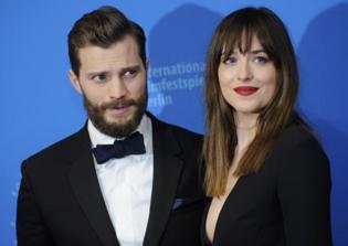 Fifty Shades Darker Cast News: Dakota Johnson, Jamie Dornan Want Big Pay Rise to Star in 'Fifty Shades Grey' Sequel