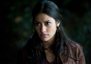 'Sleepy Hollow' season 4 news: Janina Gavankar teases 1st photo with Tom Mison; Ichabod moves on?