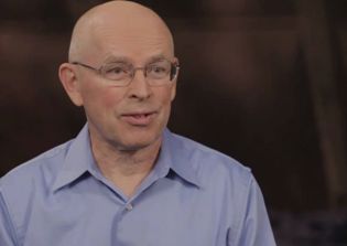 Wayne Grudem decides to support Trump again, preferring his policies to Clinton's