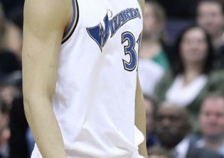 Los Angeles Lakers trade rumors 2016: Chinese basketball star Yi Jianlian signs