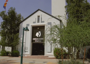 Methodist minister sues Arizona school for forcing religion on students
