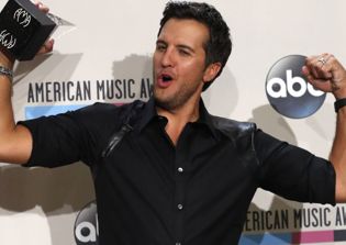 Luke Bryan Tour 2015 'Kick The Dust Up' Details: Country Star Announces Exciting Tour
