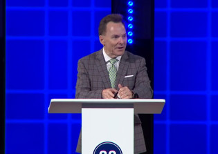 Ronnie Floyd becomes new president of National Day of Prayer