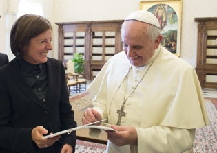 Pope Starts Vatican Revamp, Names New Foreign Minister and Chief Magistrate