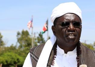 Obama's Muslim half-brother will vote for Donald Trump, says Republican presidential candidate is 'down to earth'