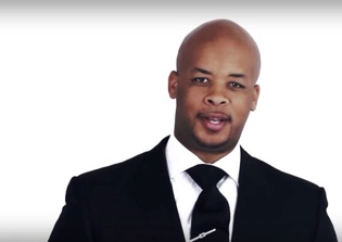 Gospel singer James Fortune apologizes after pleading guilty to assaulting wife